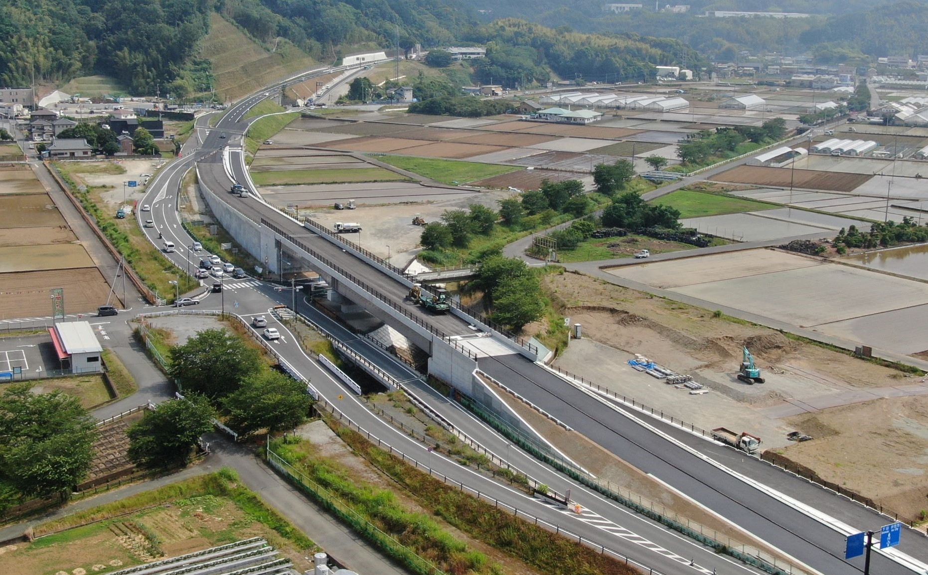 国道136号 伊豆中央道 江間立体交差完成記念座談会 - 一般社団法人三島建設業協会｜一般社団法人三島建設業協会